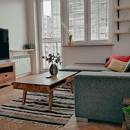 Апартаменти Przestronny Apartament W Centrum Варшава Екстер'єр фото