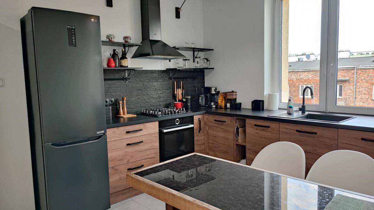 Апартаменти Przestronny Apartament W Centrum Варшава Екстер'єр фото